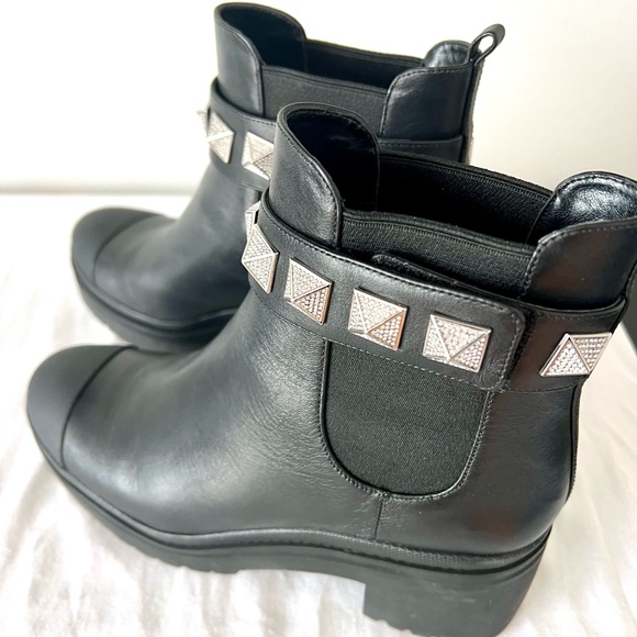 Michael by Michael Kors Black Leather Bootie NEW❤️ - Picture 5 of 7